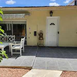 Maison Jardin Et Parking Gratuit - 10 Min De L'aeroport - Metro 14 - Arrivee Autonome , Orly Frankreich